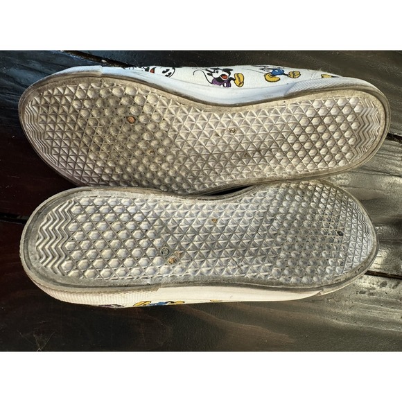 Disney Woman's‎ Shoes Size 8 Mickey Mouse - Picture 5 of 6